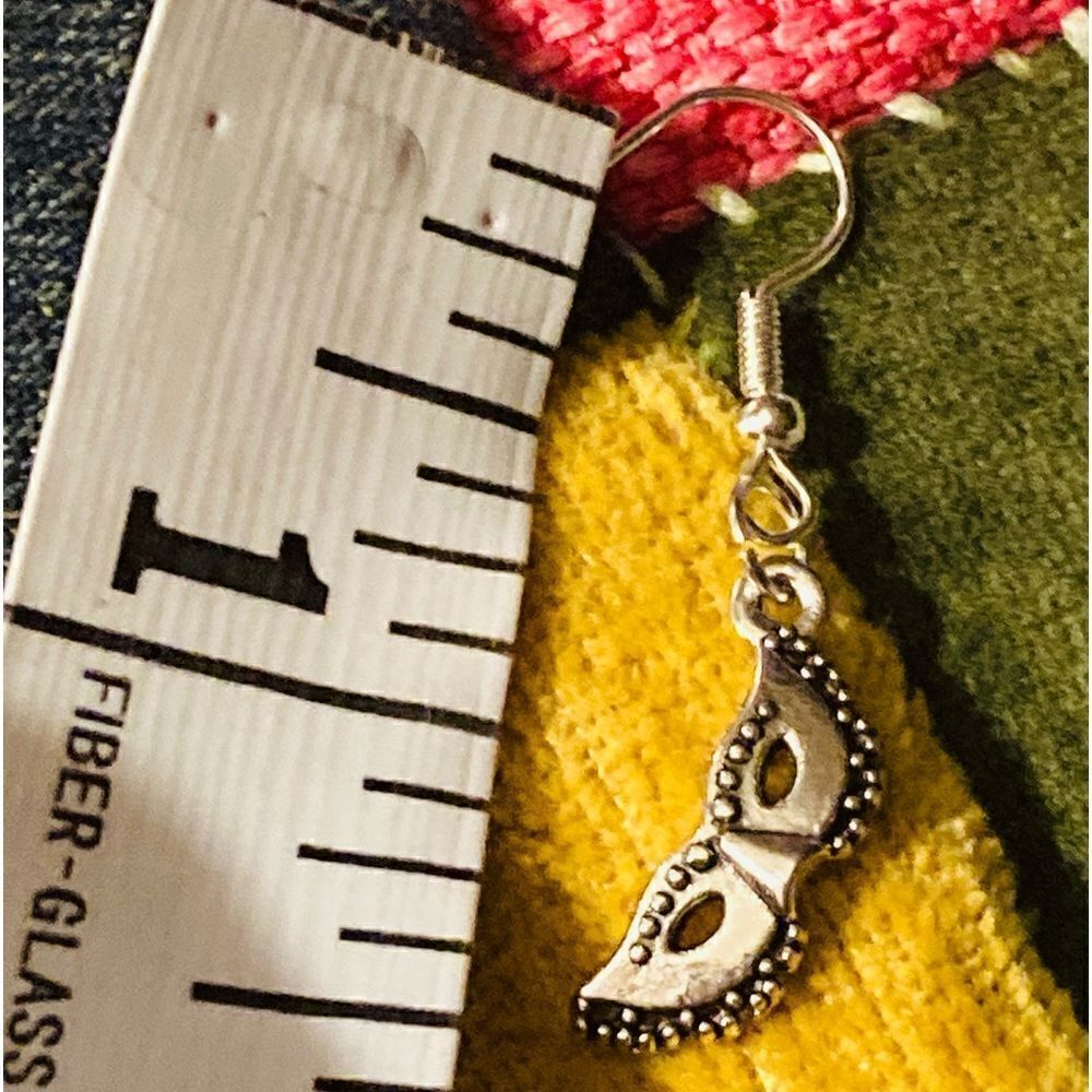 Victorian Mask /key Earrings Handmade Silver
Mask/ Key - Picture 3 of 4